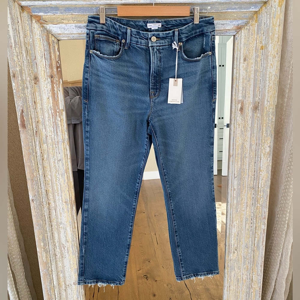 Good American straight leg - mid rise